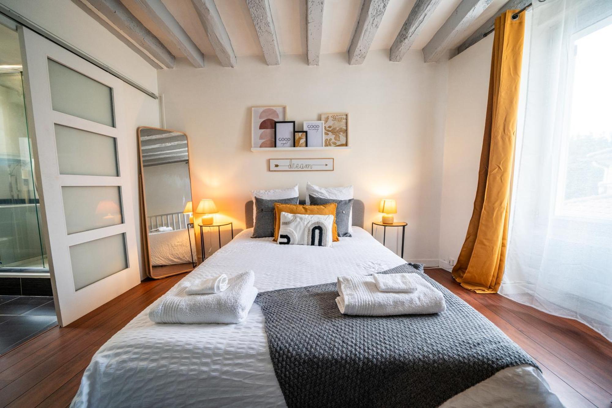 Josephine Cosy - Centre Ville-pets Friendly - Cinema Netflix - Jardin Prive * Rueil-Malmaison